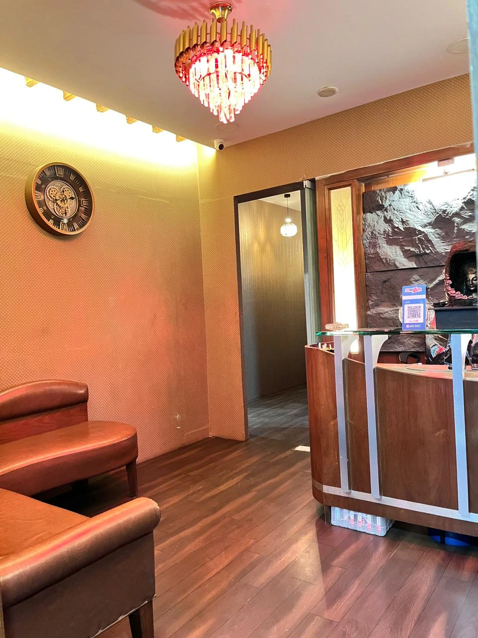 Full spa day package with scrub and massage in Jaipur